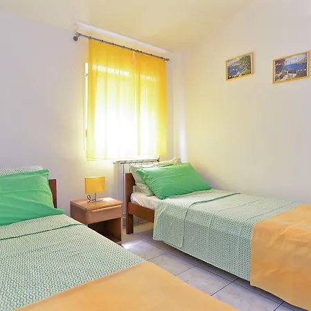 Veljko 100 Apartment *