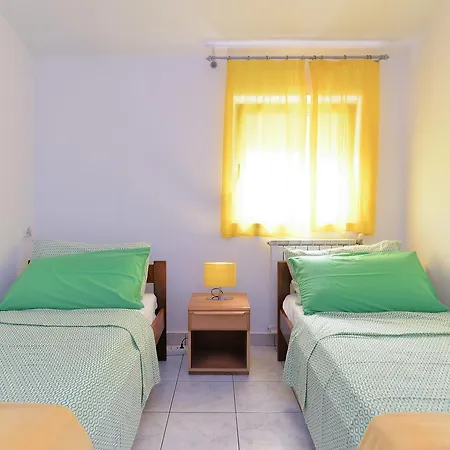 Veljko 100 Apartment