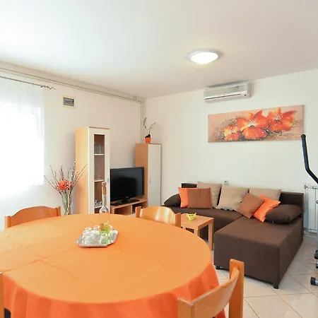 Veljko 100 Apartment