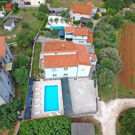 Apartment Veljko 100 *